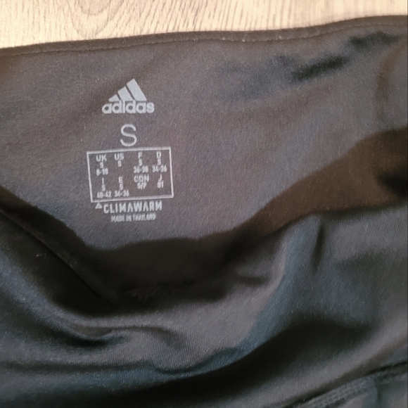 Adidas yoga pants size small, black with pocket - Picture 2 of 4
